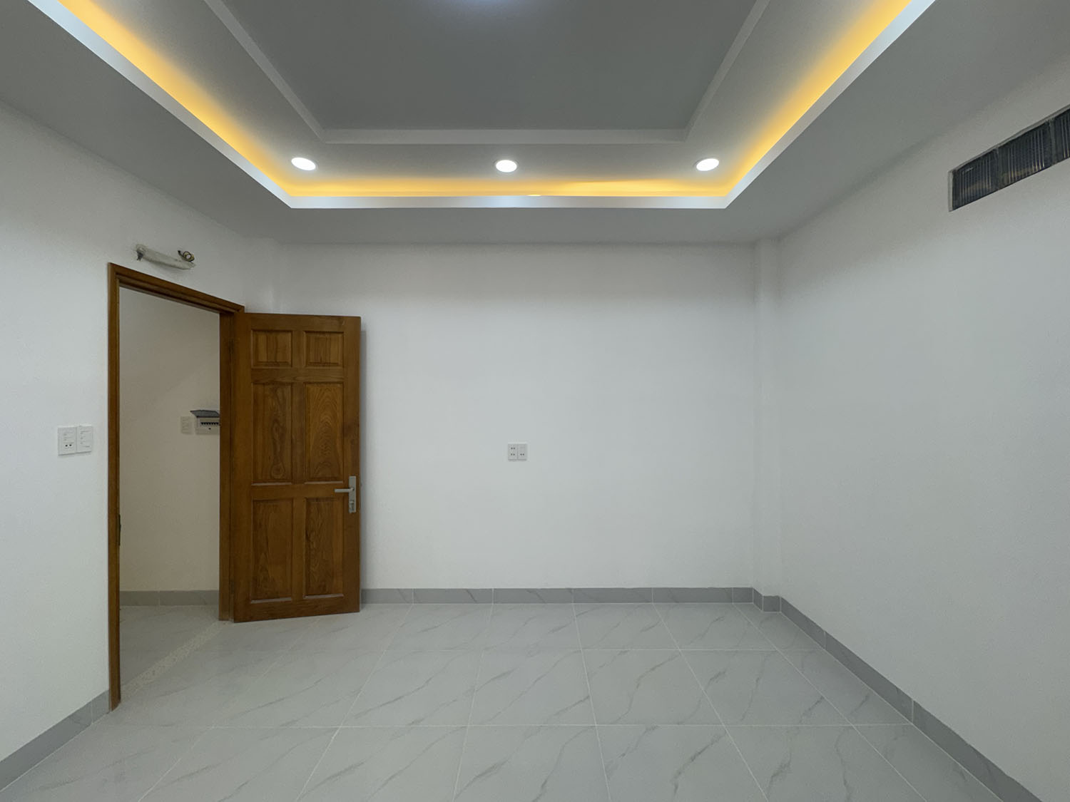 Tuyệt phẩm đẹp lung linh 3 lầu (4mx12m=48m2 vuông vức) mới 100% hẻm xe hơi khu VIP Hồ Xuân Hương